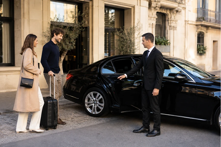 Private Chauffeur vs Taxi vs Uber in Barcelona