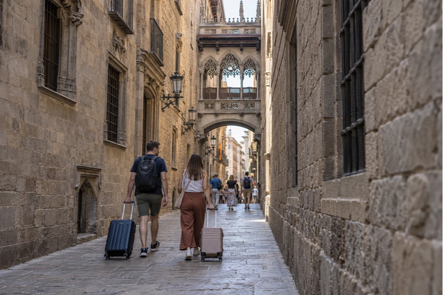 Barcelona Airport to Gothic Quarter